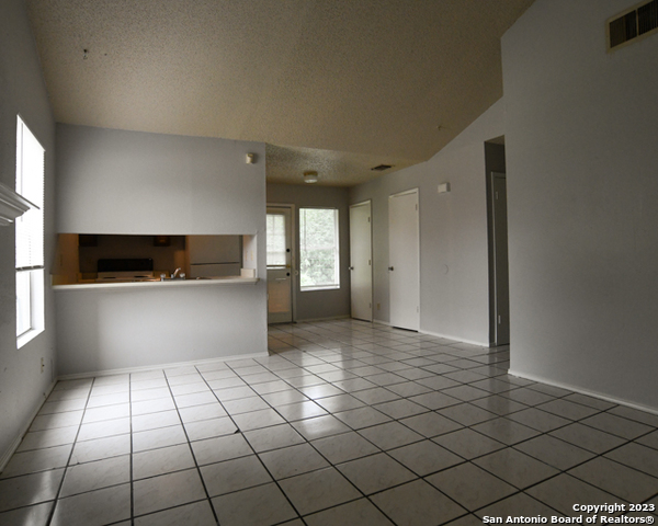 5607 Lochmoor San Antonio TX 78244