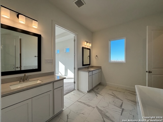 152 W Magnolia Circle La Vernia TX 78121