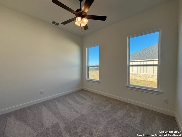152 W Magnolia Circle La Vernia TX 78121