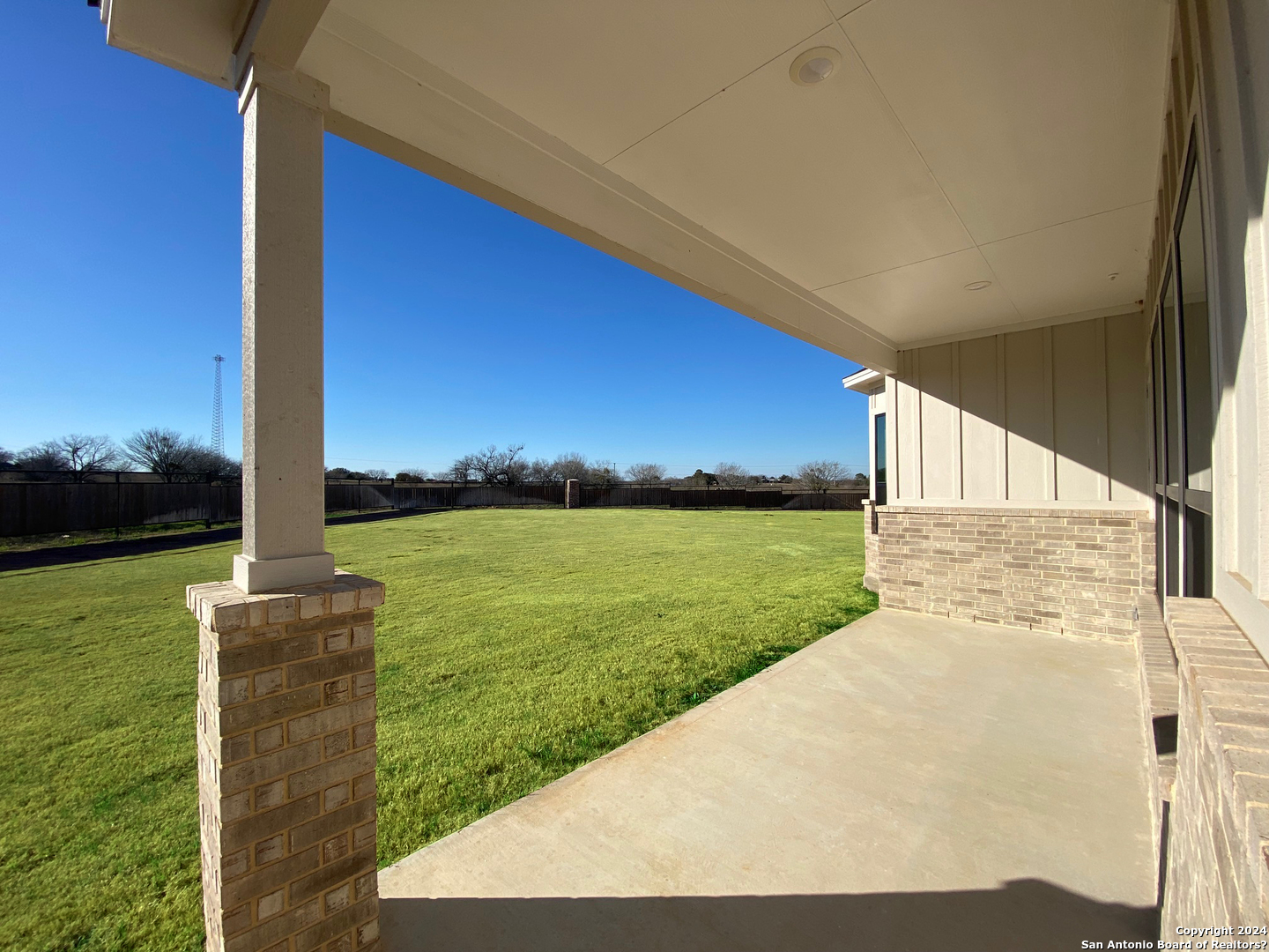 152 W Magnolia Circle La Vernia TX 78121