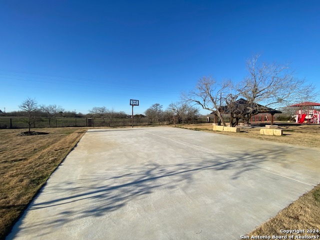 152 W Magnolia Circle La Vernia TX 78121
