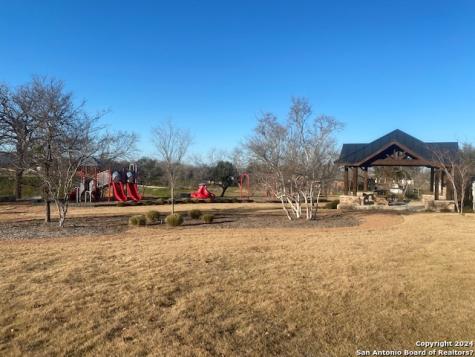 152 W Magnolia Circle La Vernia TX 78121