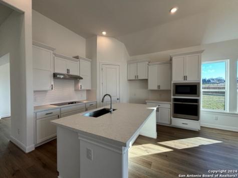 152 W Magnolia Circle La Vernia TX 78121