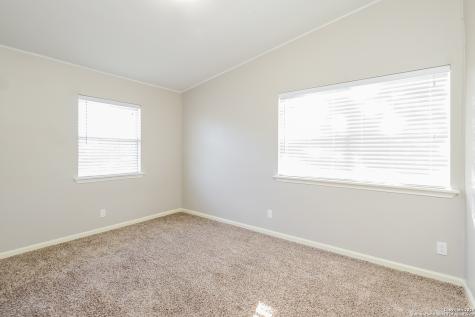 6127 Bright Valley Drive San Antonio TX 78242