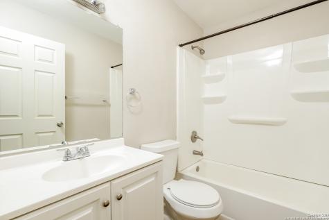 6127 Bright Valley Drive San Antonio TX 78242