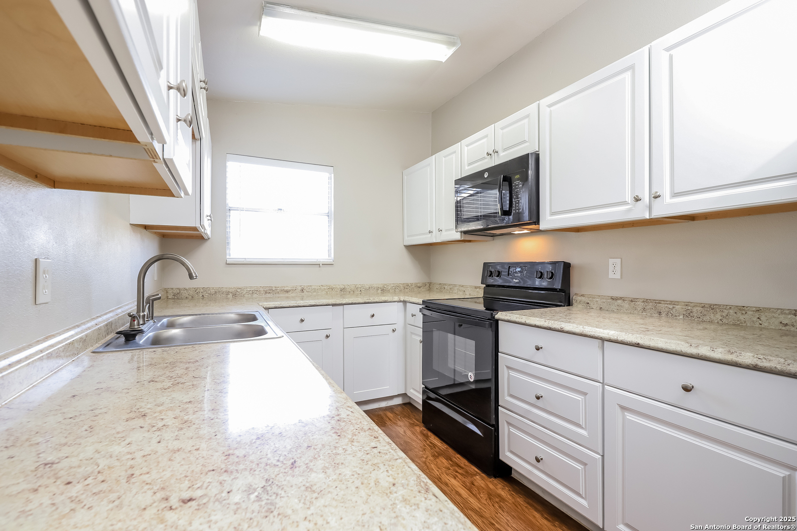 6127 Bright Valley Drive San Antonio TX 78242
