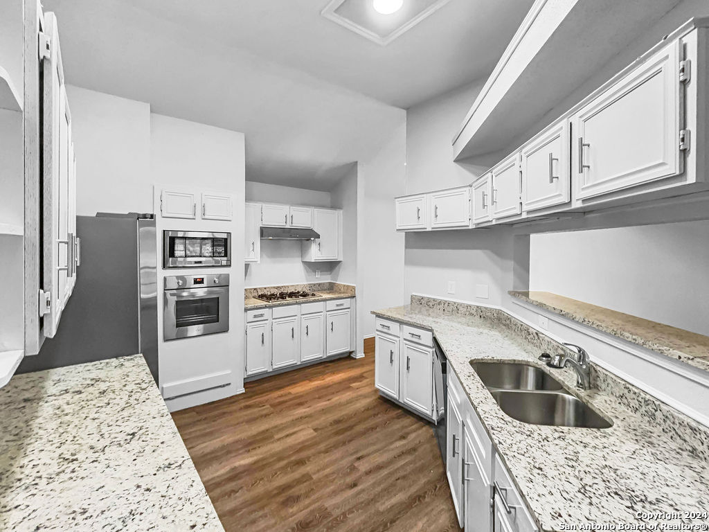13255 Greenstone San Antonio TX 78249