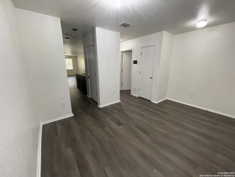 10014 Raspberry Oak San Antonio TX 78223