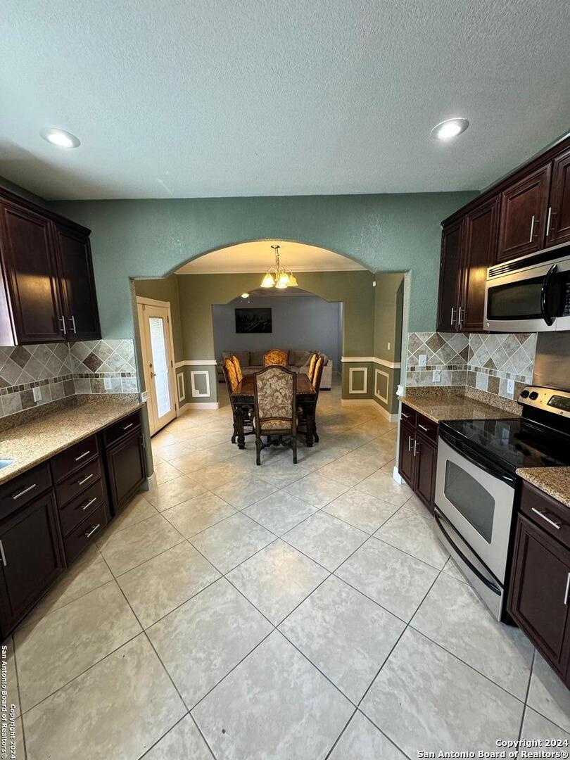 3911 Impatiens View San Antonio TX 78245
