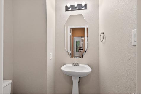 137 Niemietz Cove Cibolo TX 78108