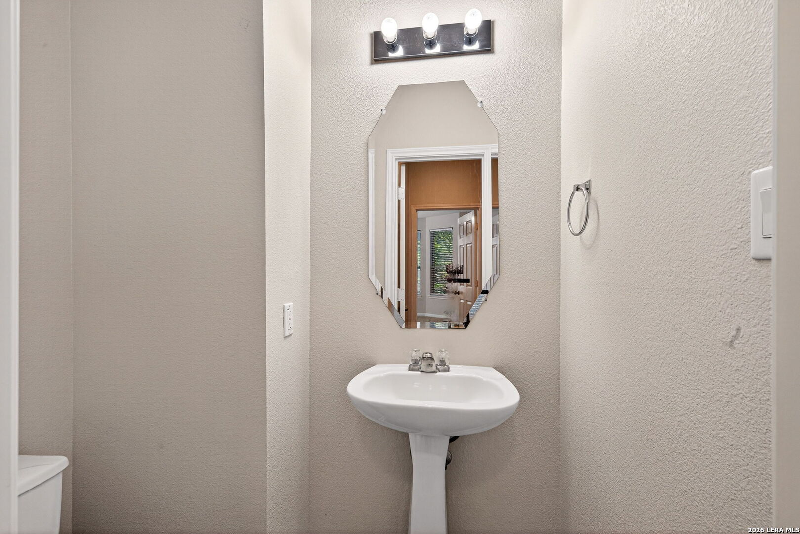 137 Niemietz Cove Cibolo TX 78108