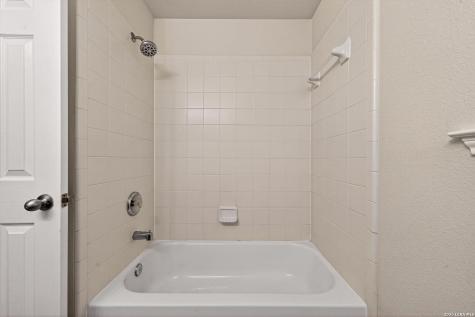 137 Niemietz Cove Cibolo TX 78108