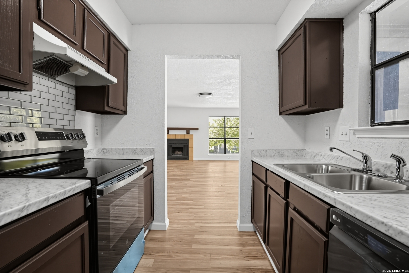 814 Station Street Converse TX 78109
