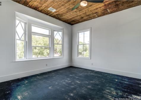 630 E Carson Street San Antonio TX 78208