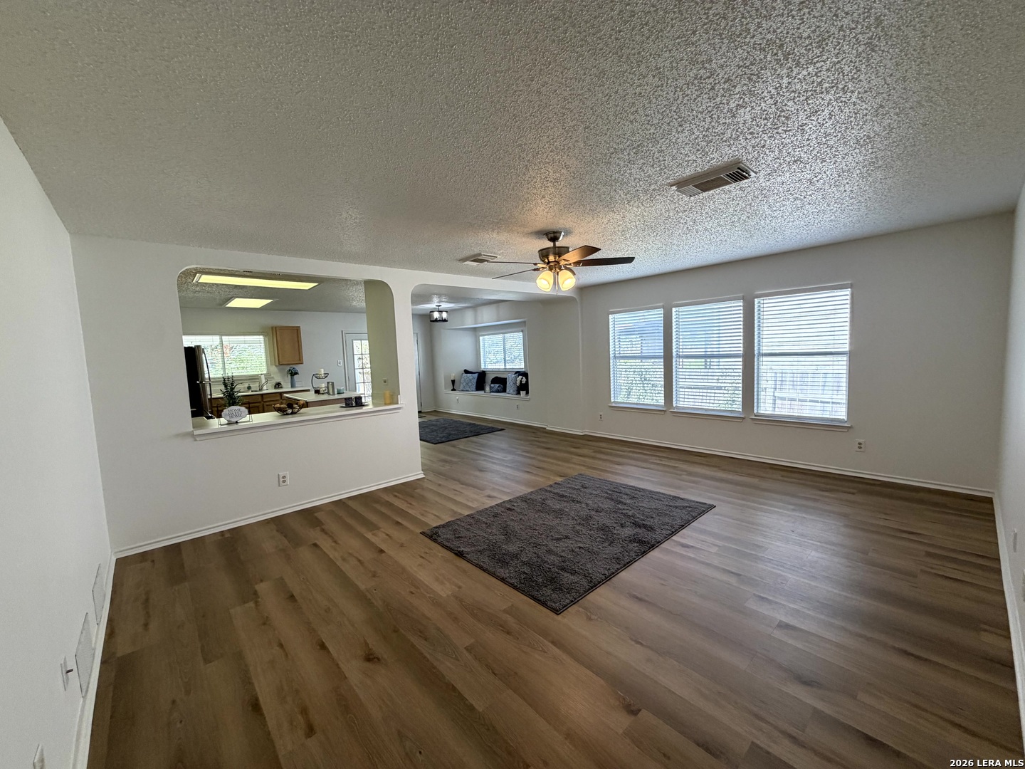 7906 Swindow Circle Converse TX 78109