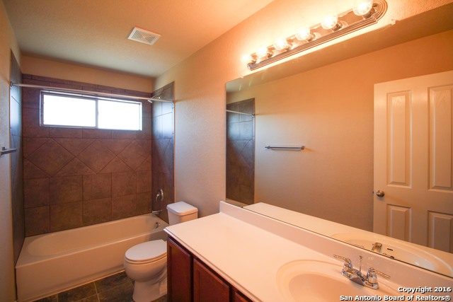 8518 W Finlandia Gap San Antonio TX 78251