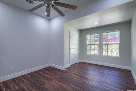 823 W French Place San Antonio TX 78212