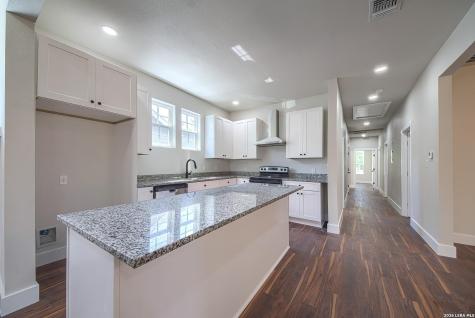 823 W French Place San Antonio TX 78212
