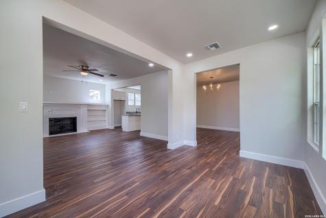 823 W French Place San Antonio TX 78212