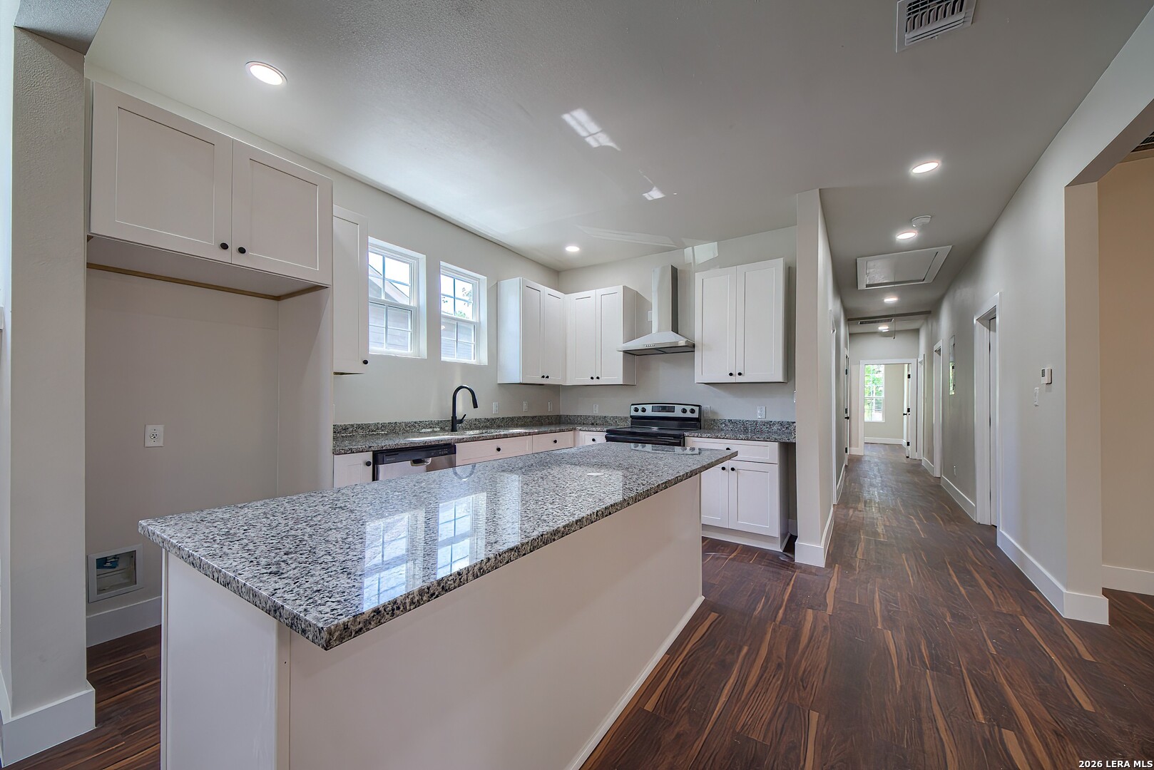 823 W French Place San Antonio TX 78212