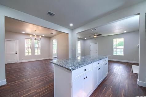 823 W French Place San Antonio TX 78212
