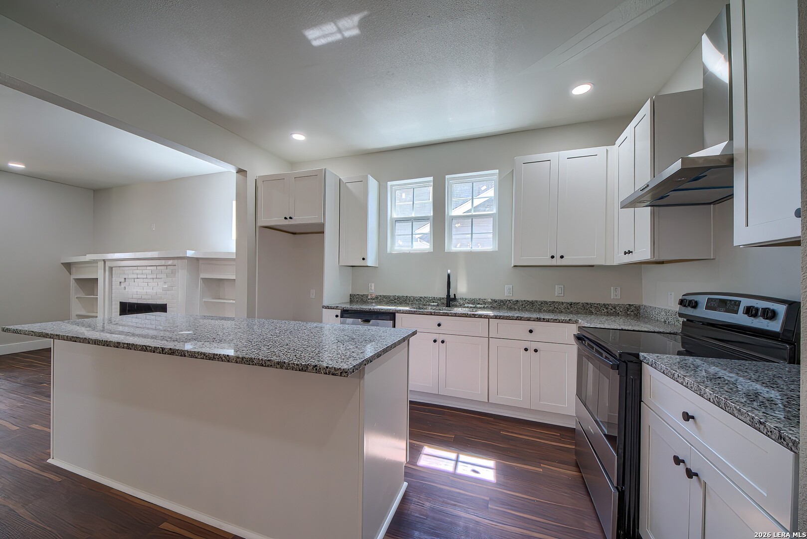 823 W French Place San Antonio TX 78212