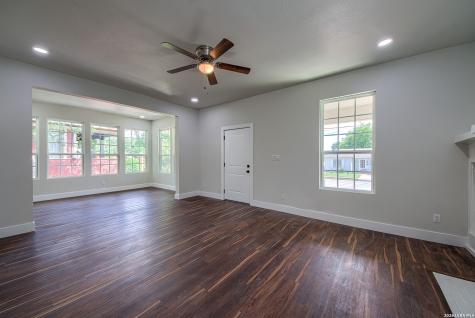 823 W French Place San Antonio TX 78212