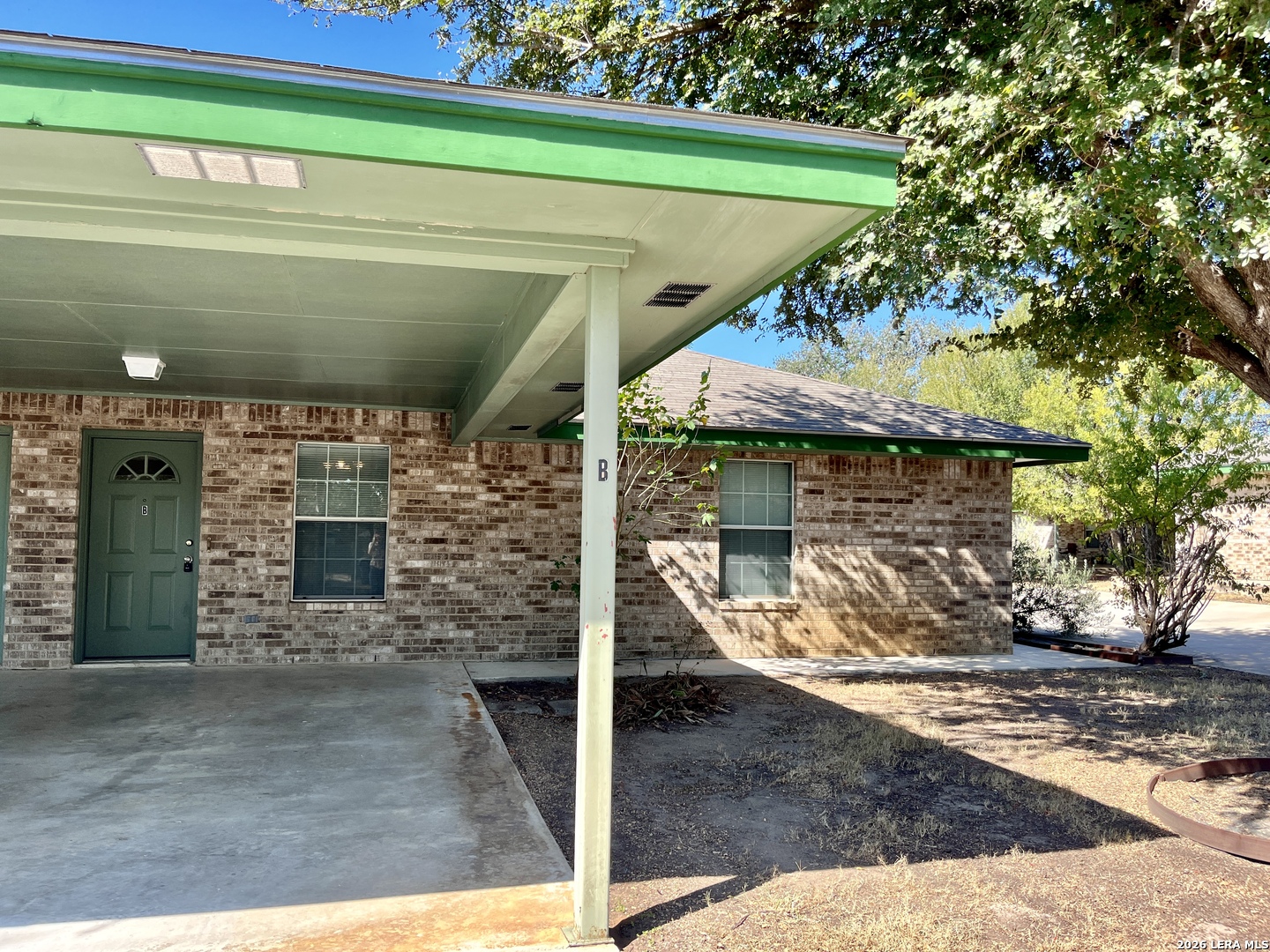 130 S Mansfield Street Pleasanton TX 78064