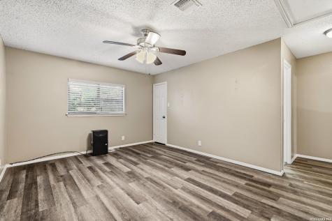 5202 Kenton Stone San Antonio TX 78240