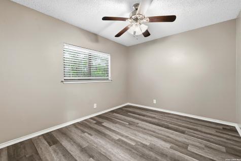 5202 Kenton Stone San Antonio TX 78240