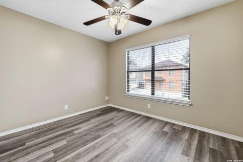 5202 Kenton Stone San Antonio TX 78240