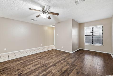 5202 Kenton Stone San Antonio TX 78240