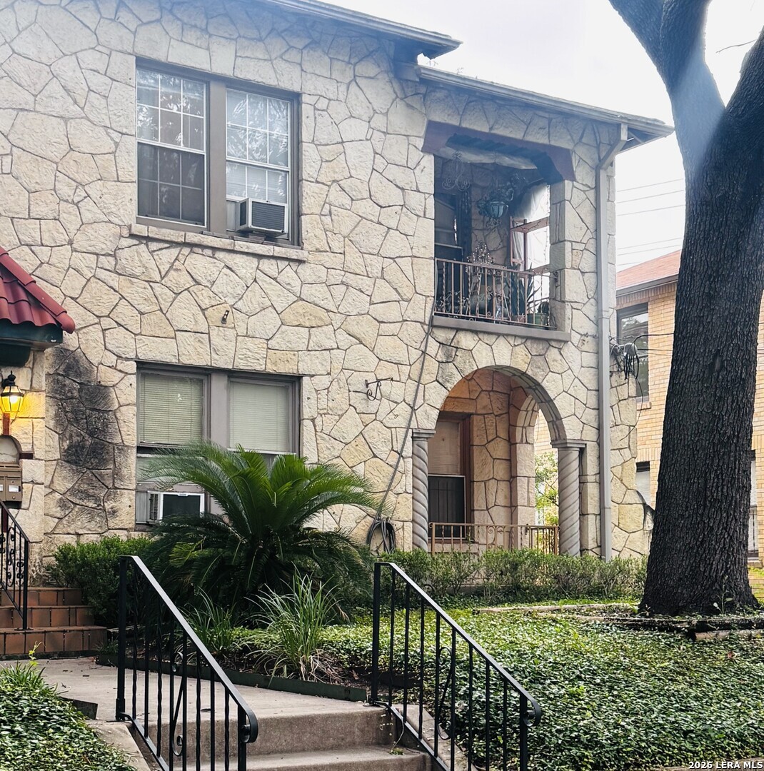 409 W Lynwood Avenue San Antonio TX 78212