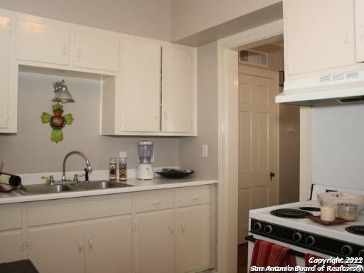 335 E Rosewood Avenue San Antonio TX 78212