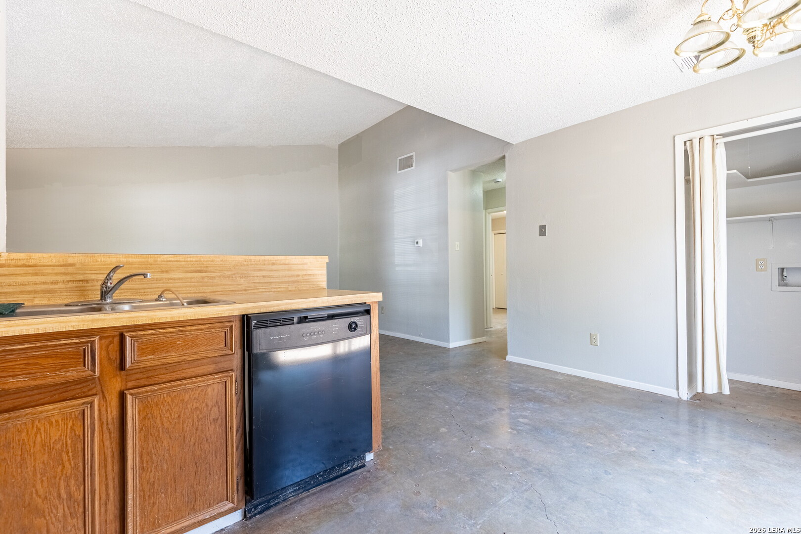 6201 Berkett Cove Austin TX 78745