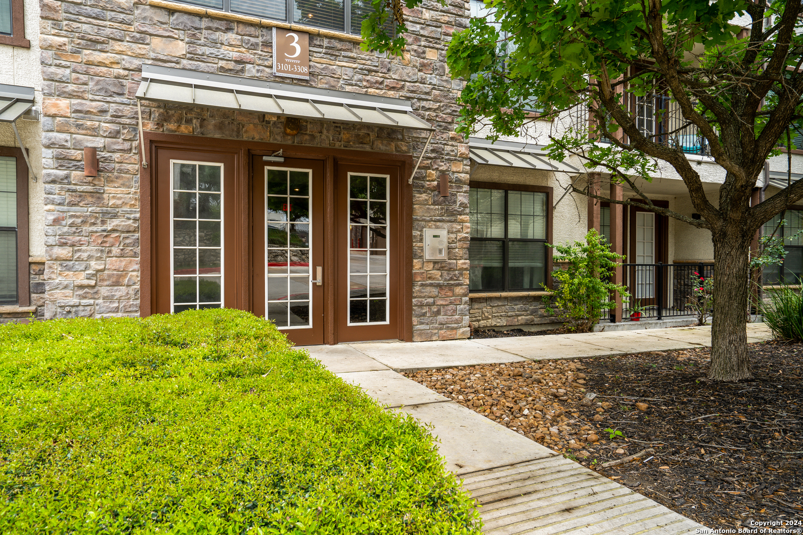 7342 Oak Manor Drive San Antonio TX 78229