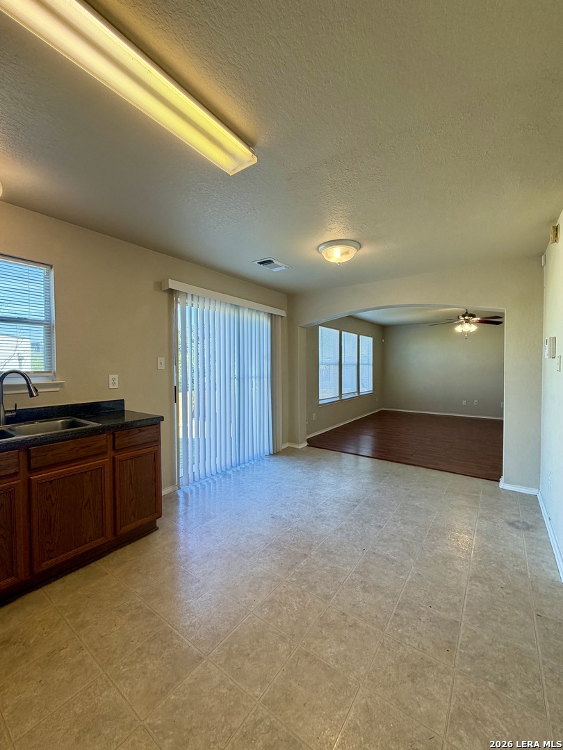 9407 Hacienda Acres San Antonio TX 78245