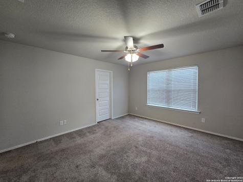 2565 Hiddenbrooke Trace Seguin TX 78155
