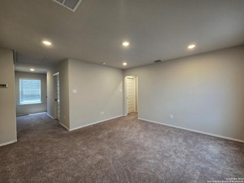 2565 Hiddenbrooke Trace Seguin TX 78155