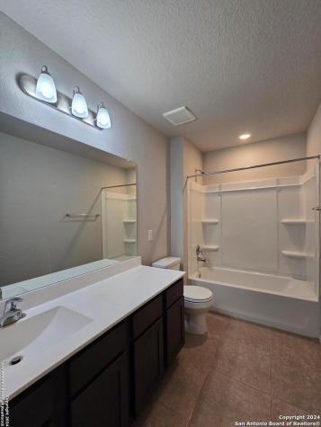 2565 Hiddenbrooke Trace Seguin TX 78155