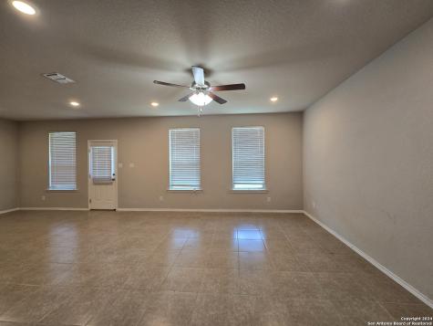 2565 Hiddenbrooke Trace Seguin TX 78155