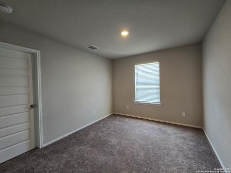 2565 Hiddenbrooke Trace Seguin TX 78155