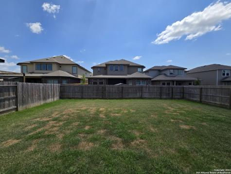 2565 Hiddenbrooke Trace Seguin TX 78155