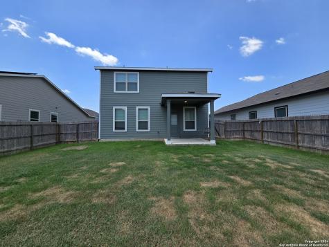 2565 Hiddenbrooke Trace Seguin TX 78155