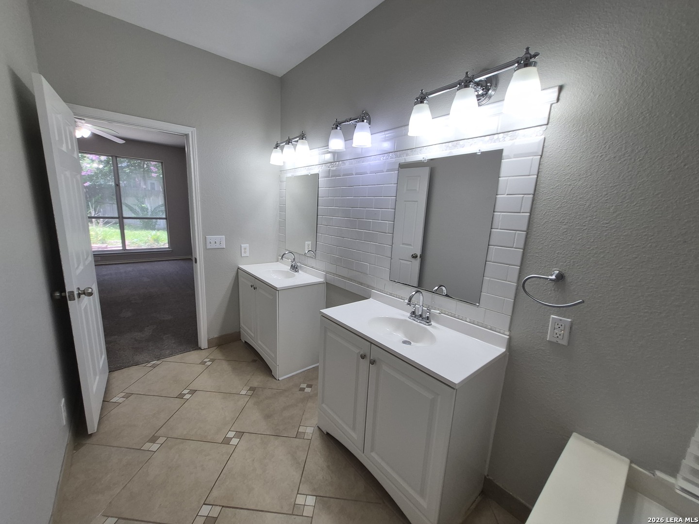 712 Moss Wood Schertz TX 78154