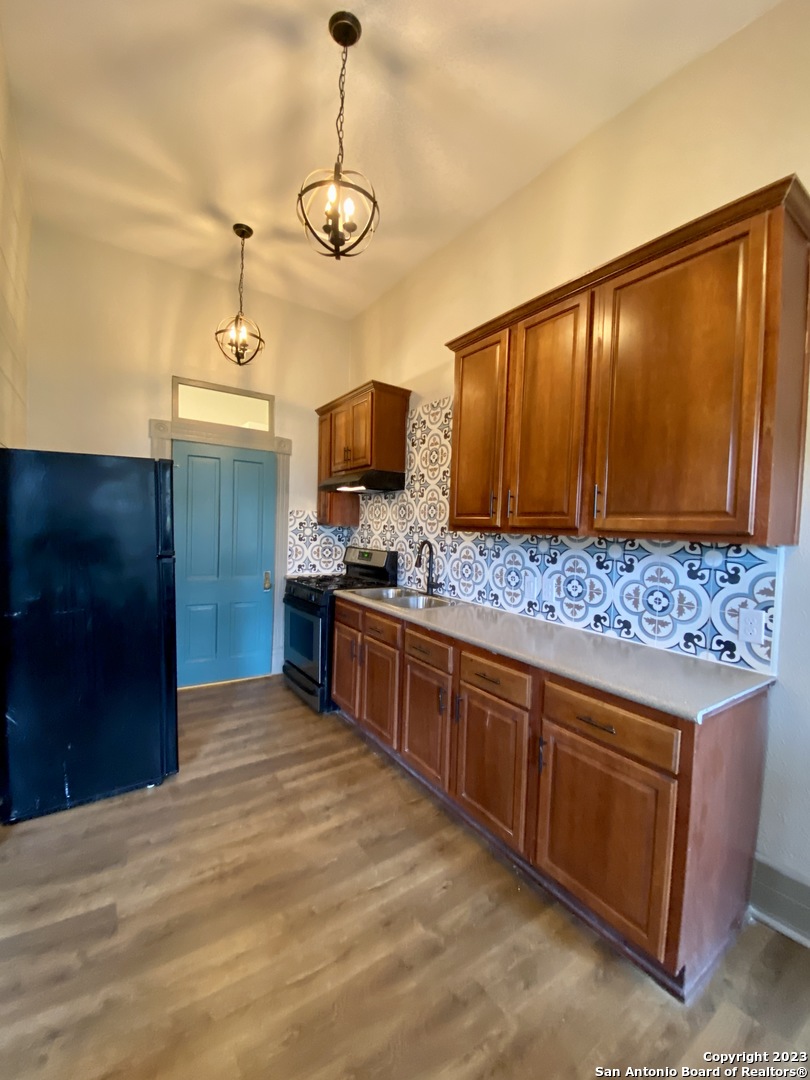 1515 E Southcross Boulevard San Antonio TX 78223