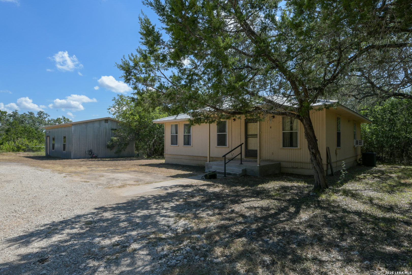 930 County Road 342 Hondo TX 78861
