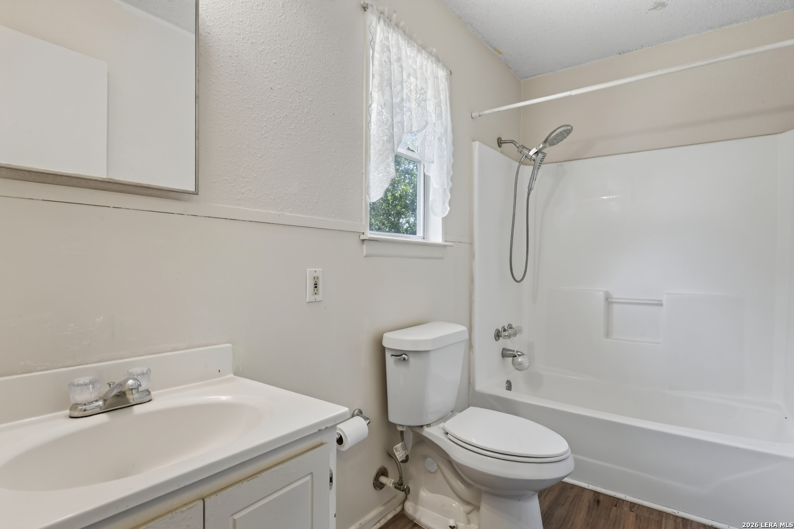 930 County Road 342 Hondo TX 78861