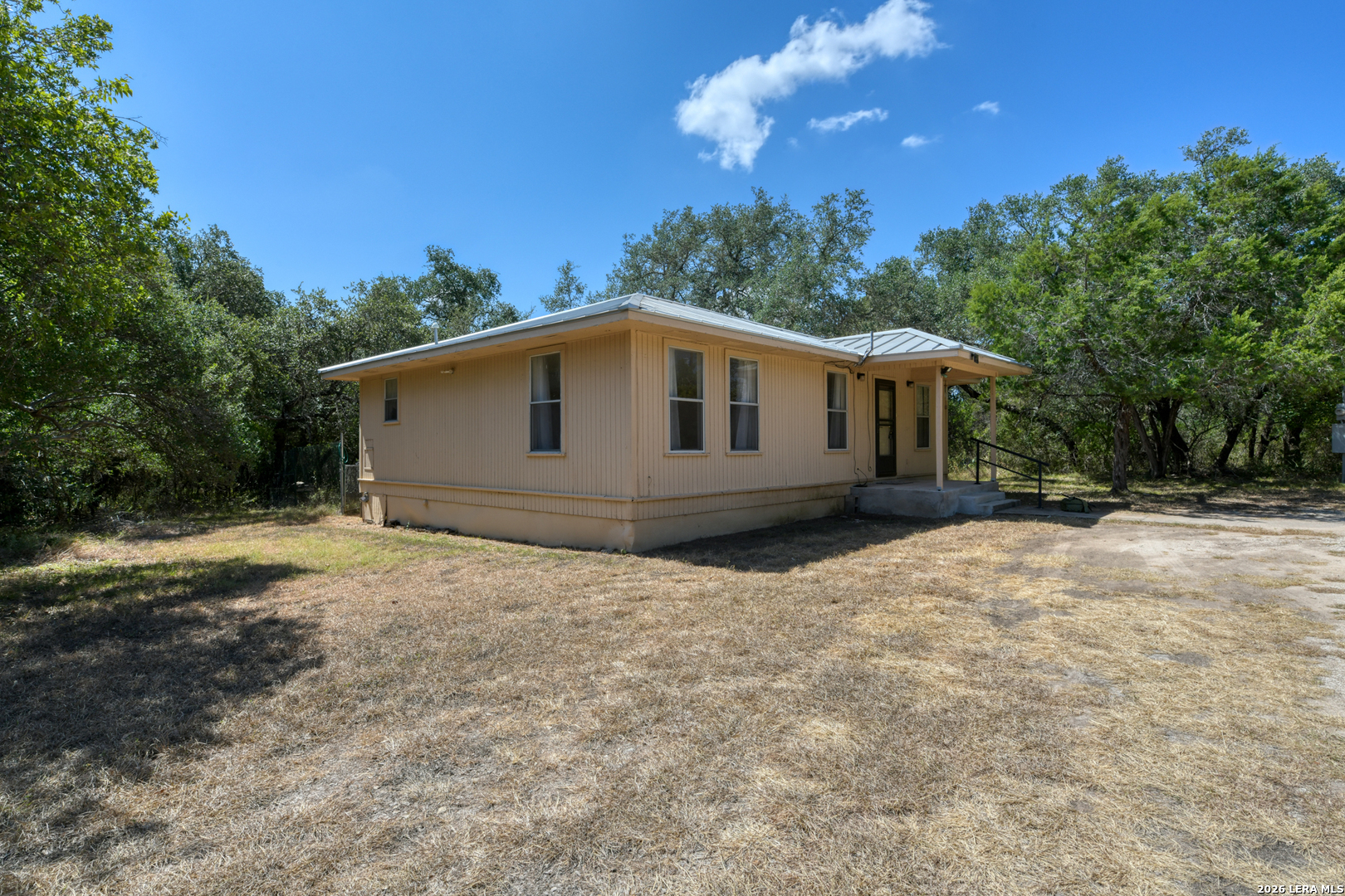 930 County Road 342 Hondo TX 78861