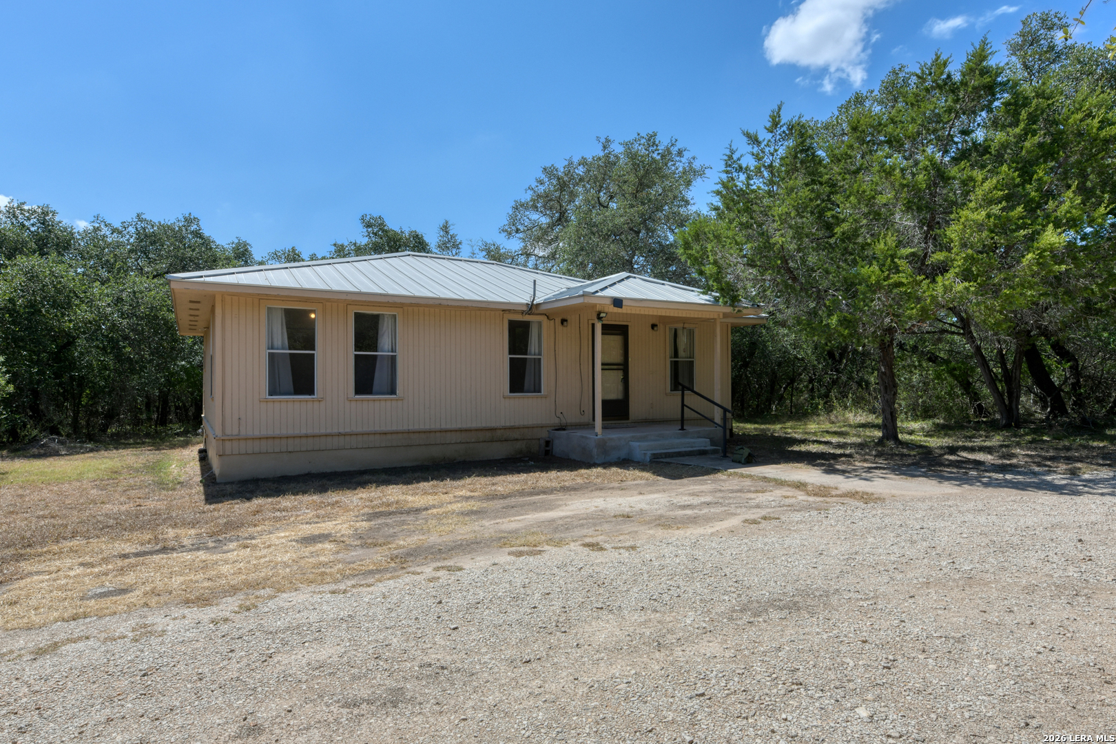 930 County Road 342 Hondo TX 78861